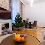 Staropramenna Appartement *