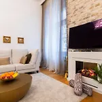 Staropramenna Appartement Praag