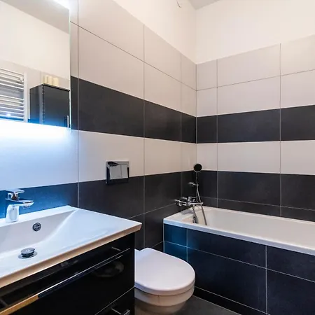 Staropramenna Apartman *